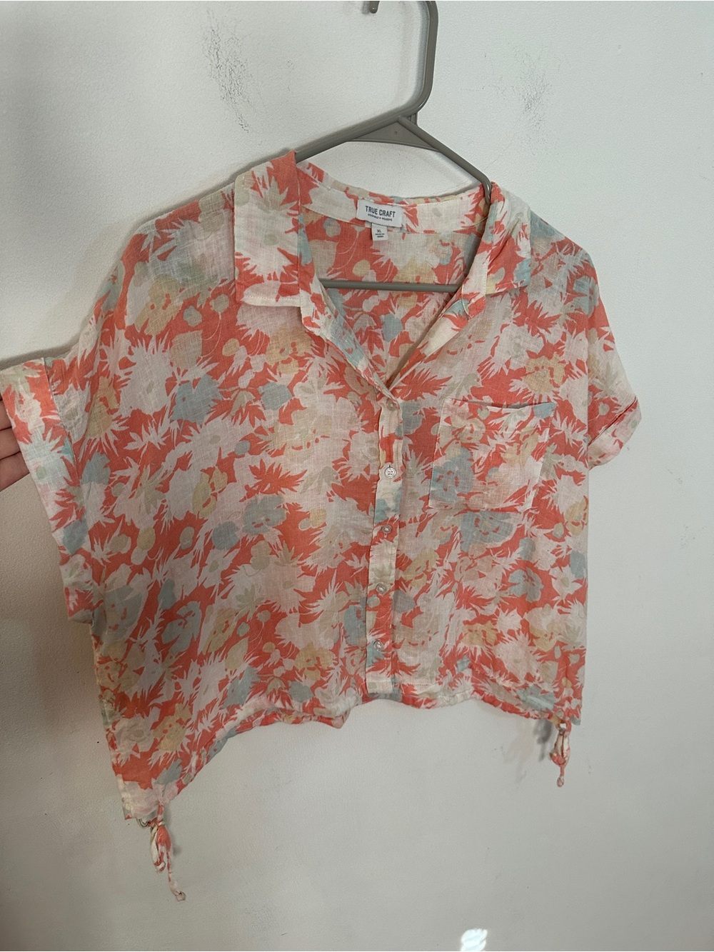 True Craft Coral and Cream Floral Button-Down Short Sleeve Top
